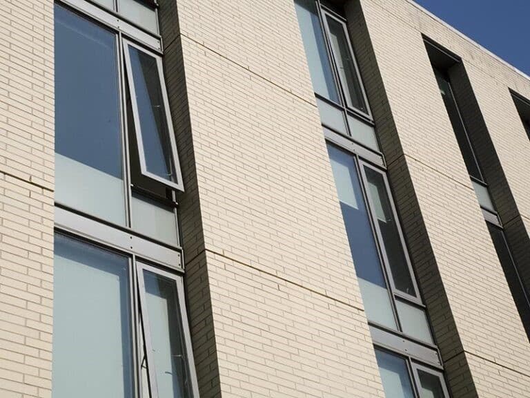 516/518 Thermal Windows - Kawneer Canada