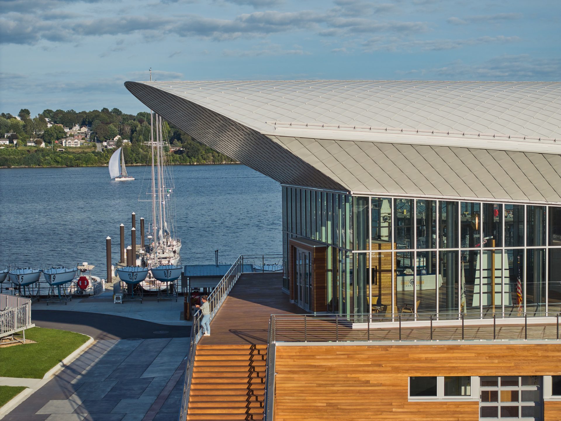 The U.S. Coast Guard's Maritime Center of Excellence features Kawneer's IR 501UT Framing System, 350T Insulpour® Thermal Entrances