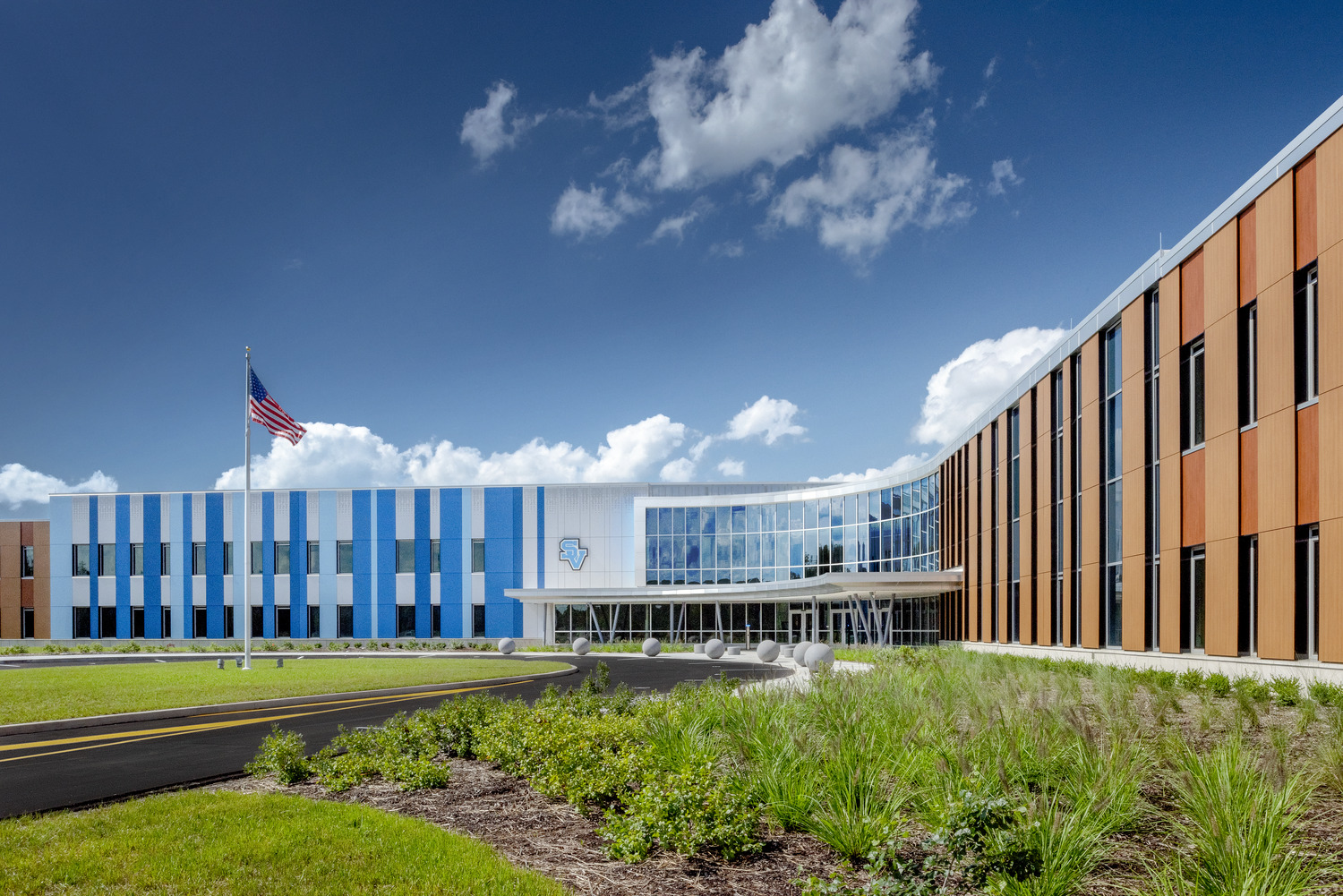 Ehrman Crest Elementary and Middle School Cranberry Township, Pennsylvania Kawneer