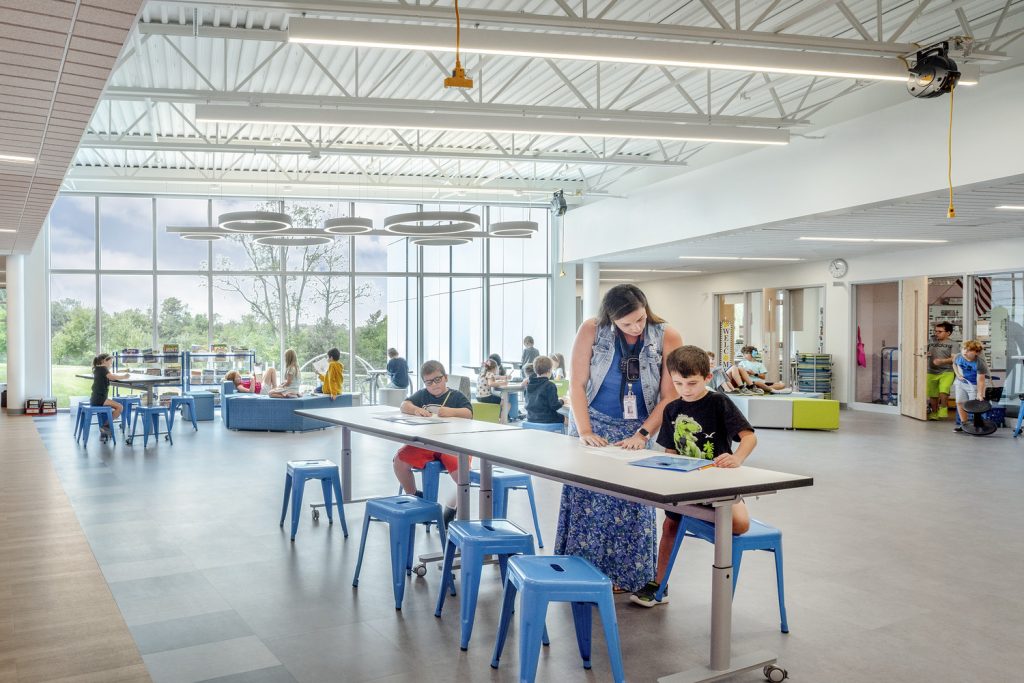 Ehrman Crest Elementary and Middle School Cranberry Township, Pennsylvania Kawneer
